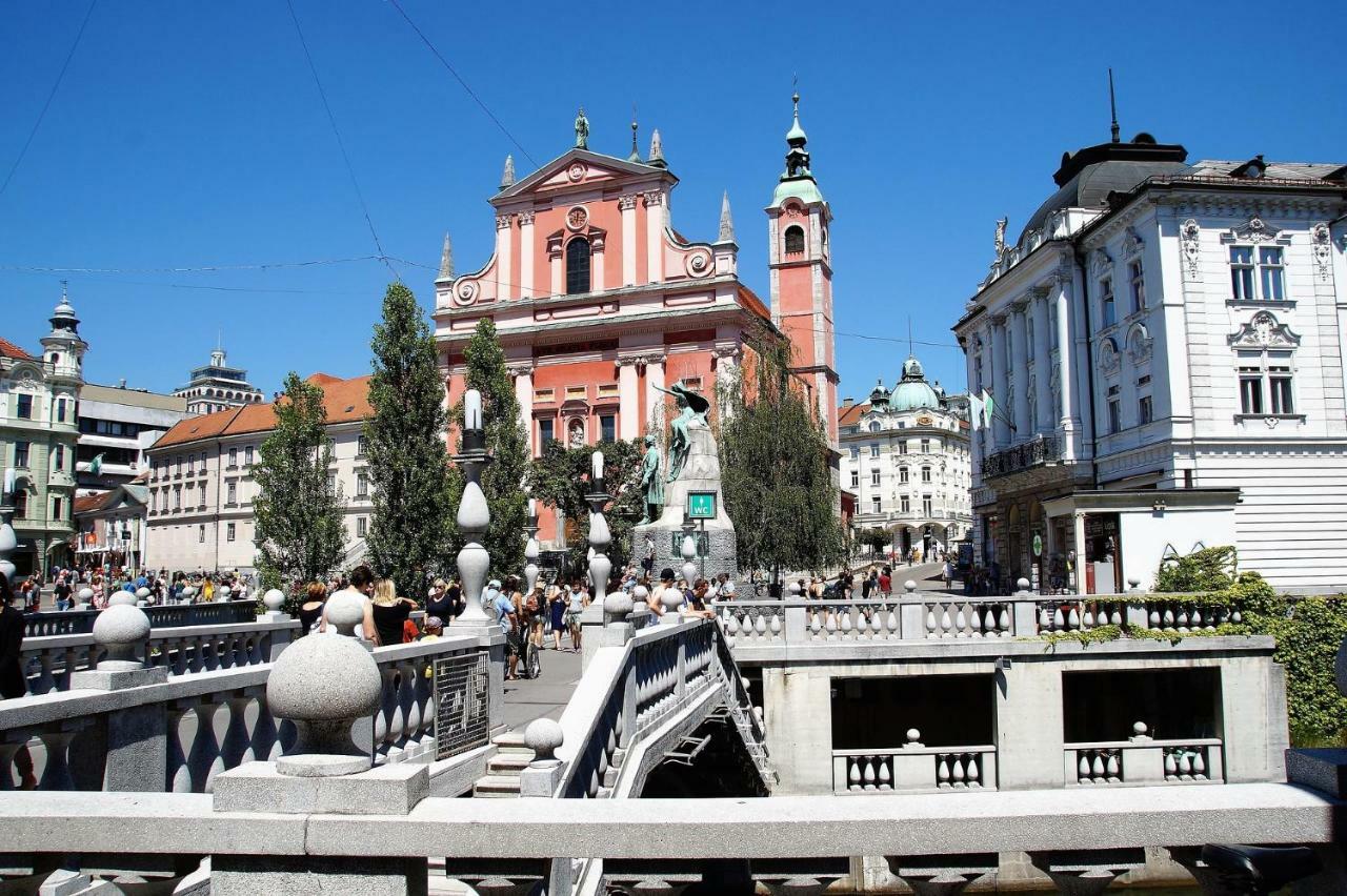 Central Apartments With Parking Ljubljana Exteriör bild