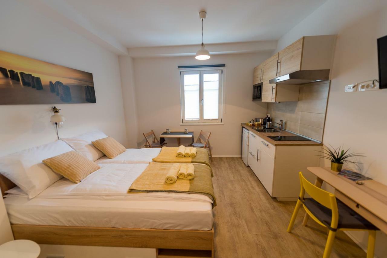Central Apartments With Parking Ljubljana Exteriör bild